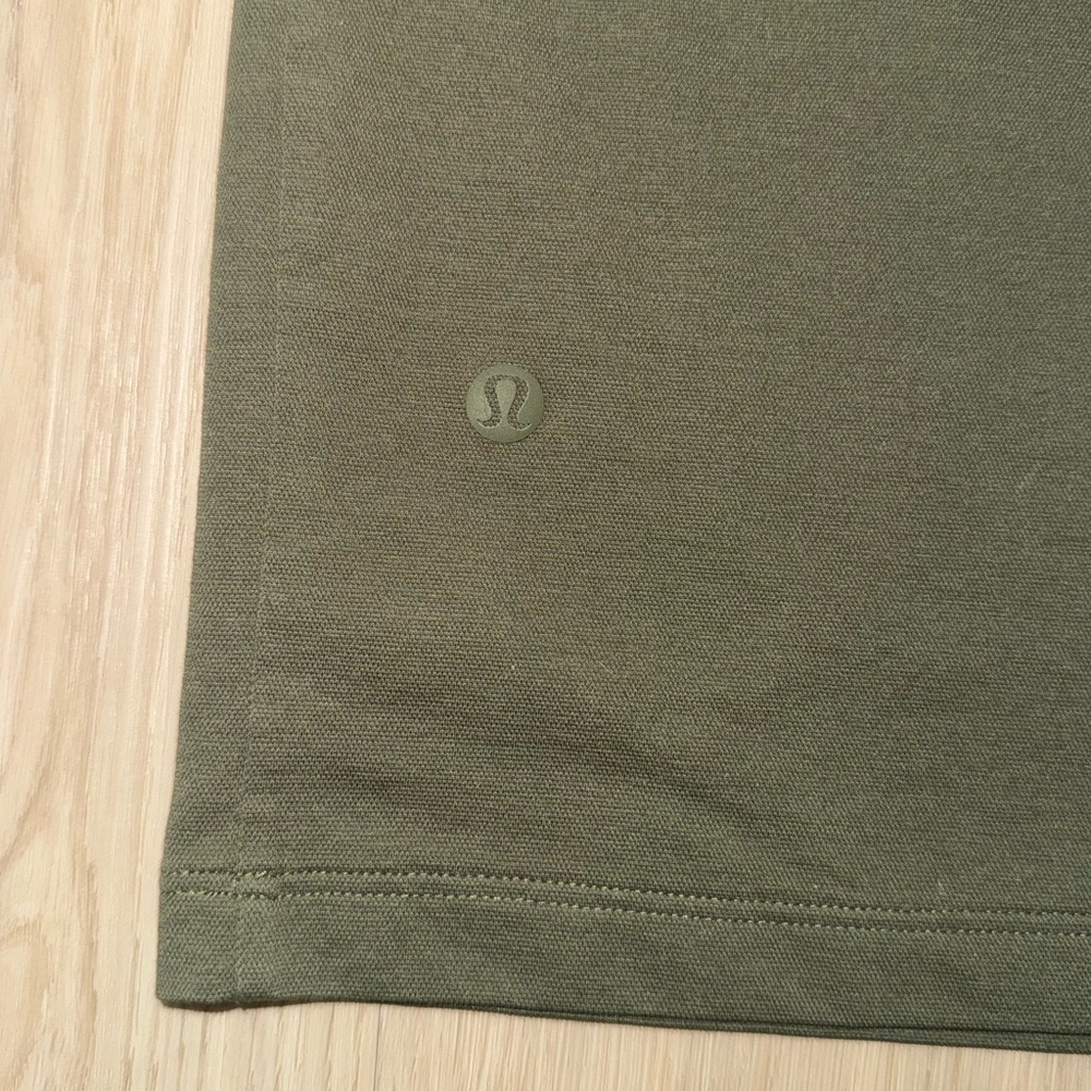 NWOT Lululemon Men’s T Shirt - Picture 3 of 3